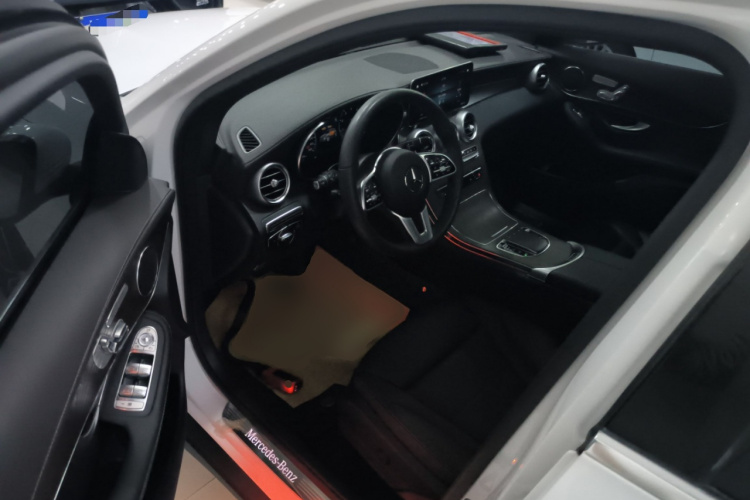 奔驰GLC 2022款 改款二 GLC 260 L 4MATIC 豪华型中控内饰20