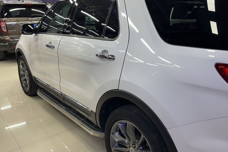 福特 探险者(进口) 2013款 3.5L 尊享型车身外观6005