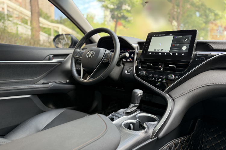 丰田 凯美瑞 2023款 2.5G 豪华版中控内饰7011