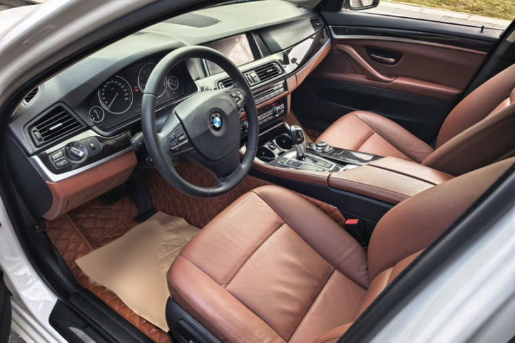 宝马5系 2014款 525Li 领先型车身外观6008