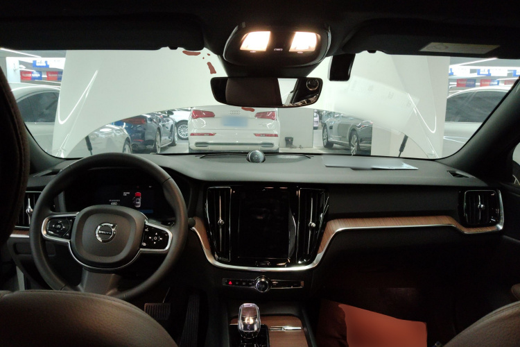 沃尔沃S60 2023款 B4 智远豪华版中控内饰12