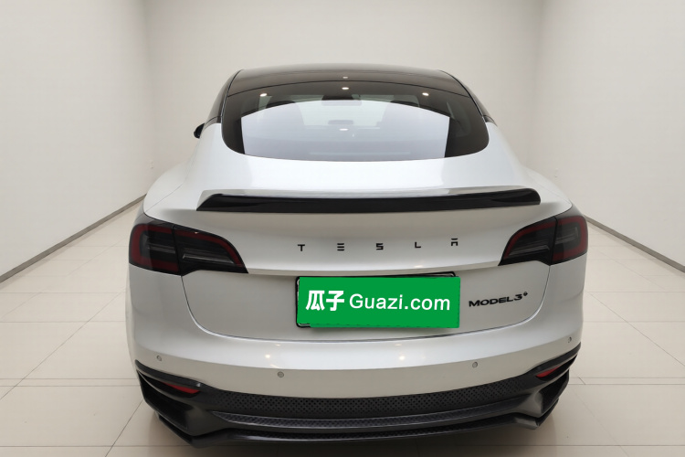 特斯拉 Model 3 2021款 改款二 Performance高性能全轮驱动版车身外观6