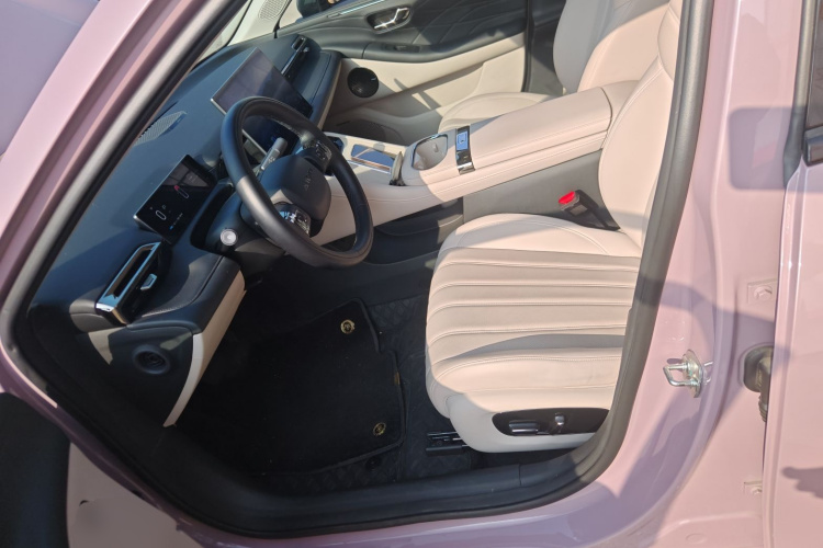 埃安 AION RT 2025款 650激光雷达版局部细节19