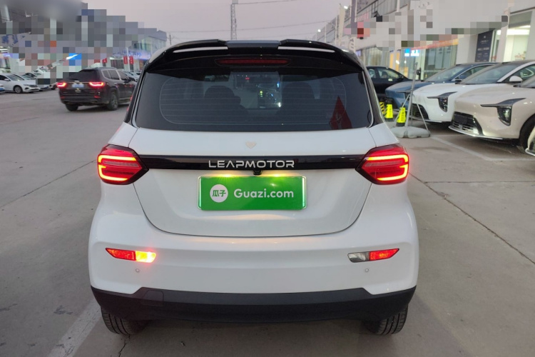 零跑汽车 零跑T03 2021款 400舒适版车身外观6