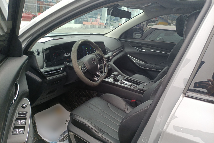 长安CS75 PLUS 2021款 1.5T 自动尊贵型中控内饰7003