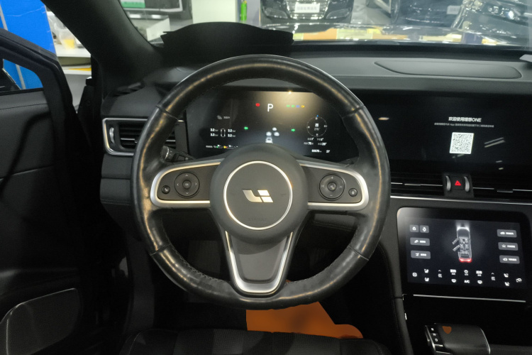 理想汽车 理想ONE 2020款 增程6座版中控内饰13