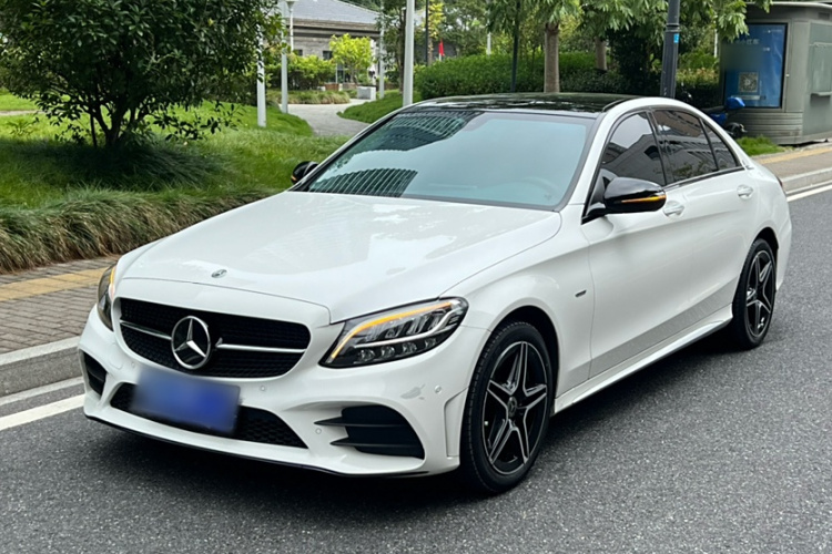 奔驰C级 2021款 C 260 L 运动星耀臻藏版车身外观1
