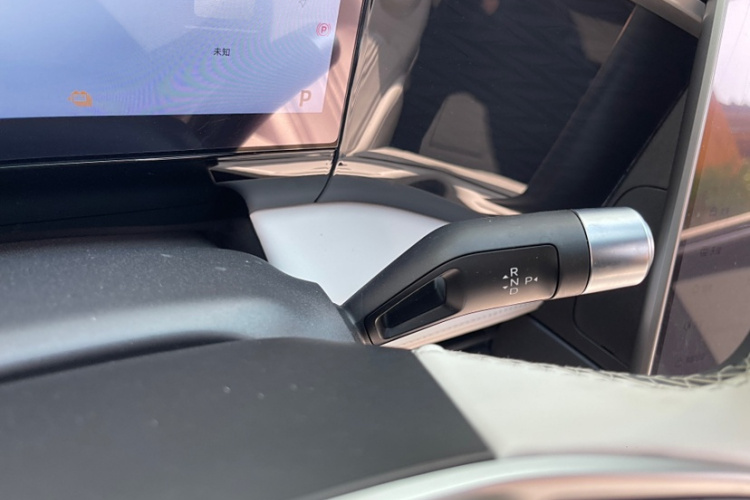 吉利银河 银河L7 2023款 1.5T 115km 星舰中控内饰7004