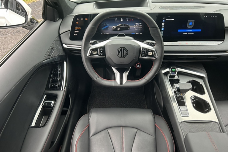 名爵 MG7 2025款 2.0T Trophy+ 超级智驾版中控内饰7012