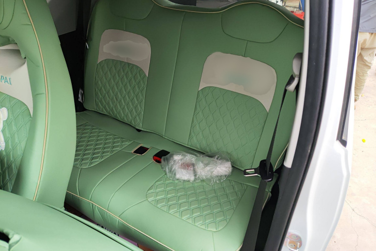 五菱汽车 宏光MINIEV 2022款 自在款 磷酸铁锂中控内饰7004