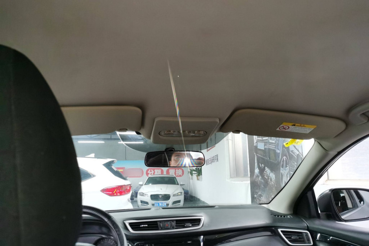 日产 逍客 2016款 2.0L CVT精英版中控内饰22