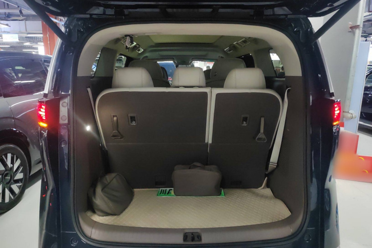 腾势D9 2022款 DM-i 970 四驱旗舰型中控内饰23