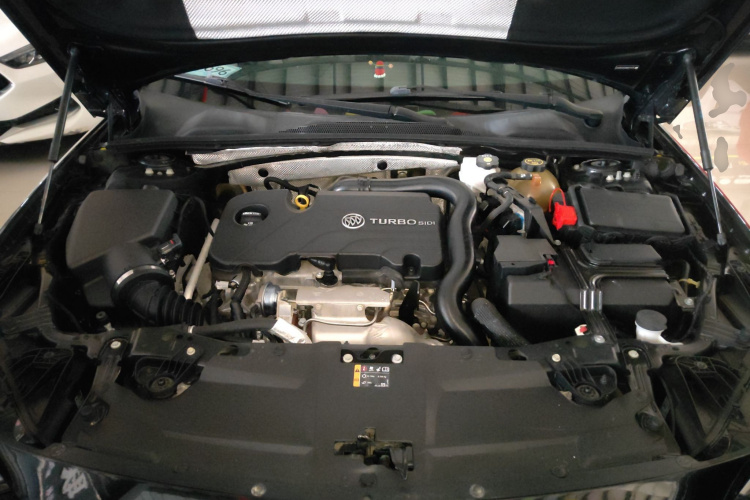 别克 君威 2020款 552T 精英型机舱底盘24