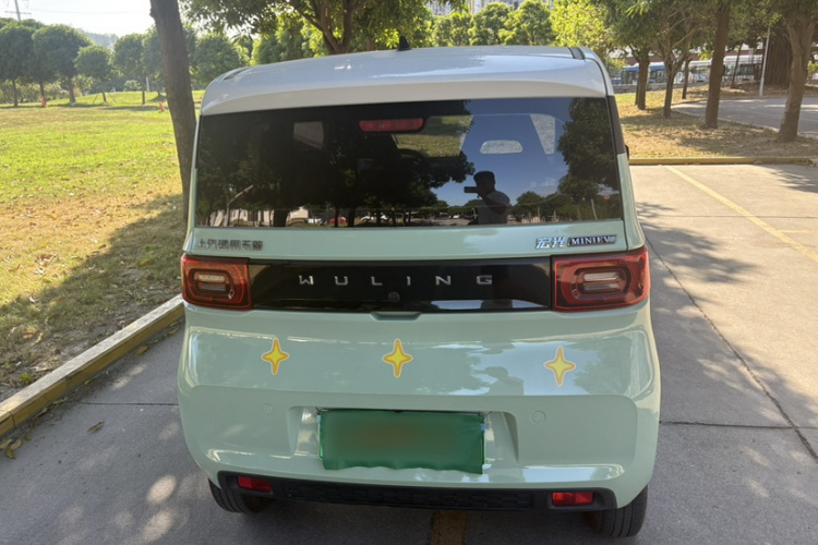 五菱汽车 宏光MINIEV 2022款 马卡龙臻享款 磷酸铁锂车身外观6004