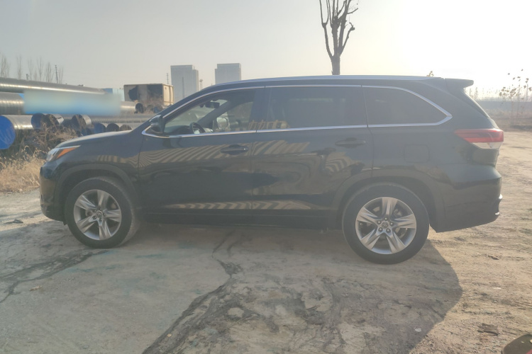 丰田 汉兰达 2021款 2.0T 四驱尊贵版 7座车身外观4