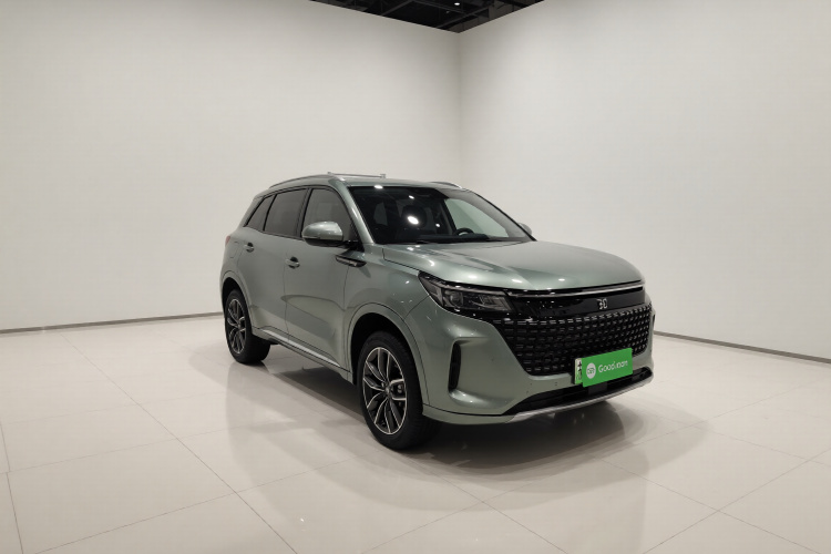 蓝电E5 2023款 1.5L DE-i 100KM畅享型 7座车身外观3