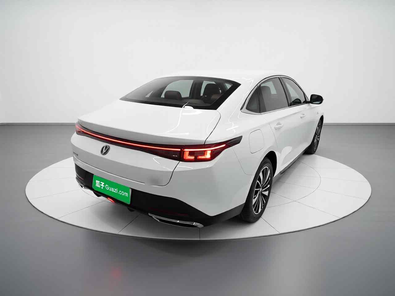 长安 逸动PHEV 2025款 智慧新蓝鲸 145KM 战舰版(5)