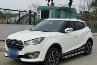 众泰T300 2017款 1.5L 手动尊享型