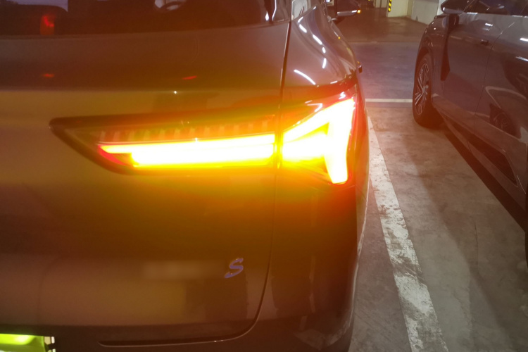 五菱汽车 五菱星光S 2024款 130km 旗舰型车身外观9