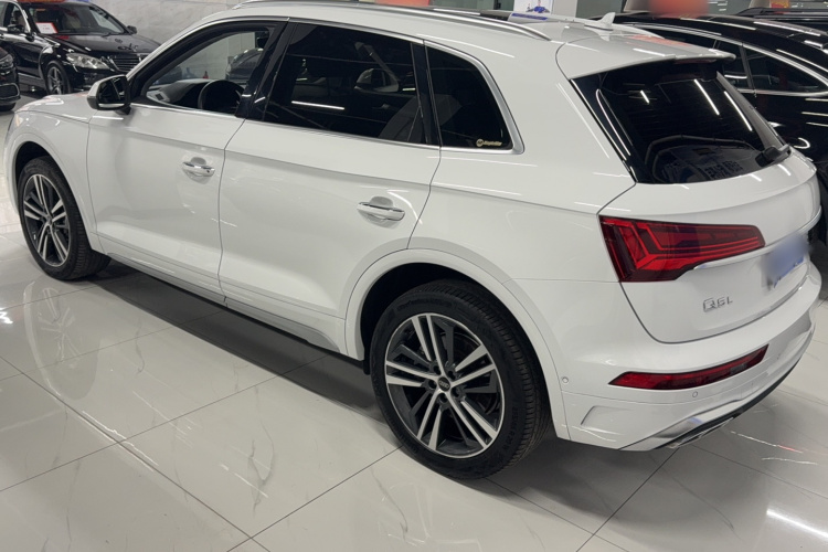 奥迪Q5L 2022款 40T 豪华动感型车身外观6004