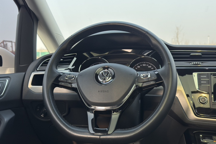 大众 2016款 途安L 280TSI DSG豪华版中控内饰7006