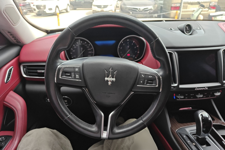 玛莎拉蒂 Levante 2016款 3.0T 标准型局部细节13