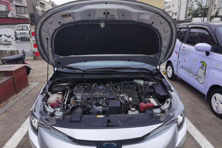 丰田 雷凌 2022款 双擎 1.8H E-CVT豪华版局部细节24