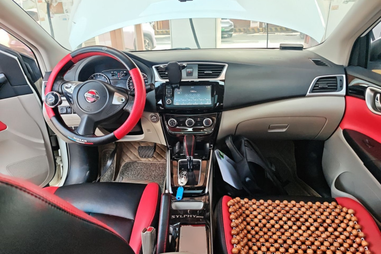 日产 轩逸 2018款 1.6XV CVT尊享版中控内饰12