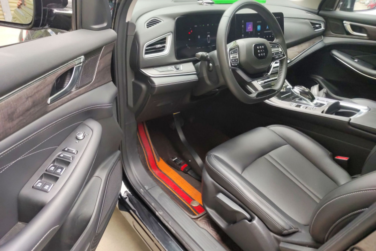 蓝电E5 2023款 1.5L DE-i 100KM畅享型 7座中控内饰20