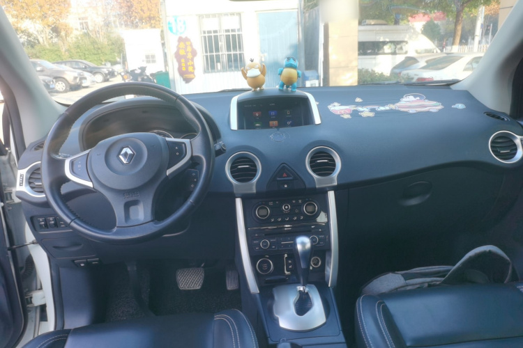 雷诺 科雷傲(进口) 2014款 改款 2.0L 两驱时尚版中控内饰7002