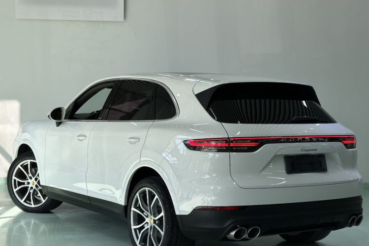 保时捷 2018款 Cayenne 3.0T车身外观6001