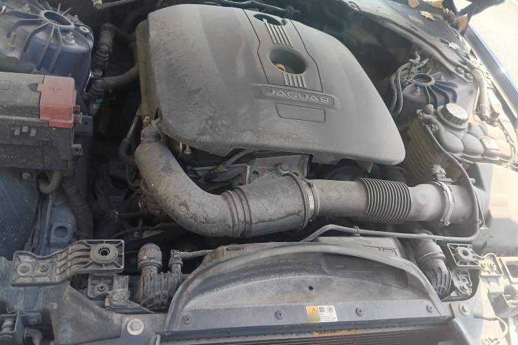 捷豹XE 2017款 2.0T 200PS R-Sport局部细节24