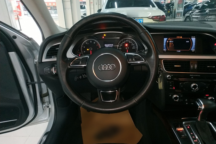 奥迪A4L 2015款 35 TFSI 自动舒适型局部细节13