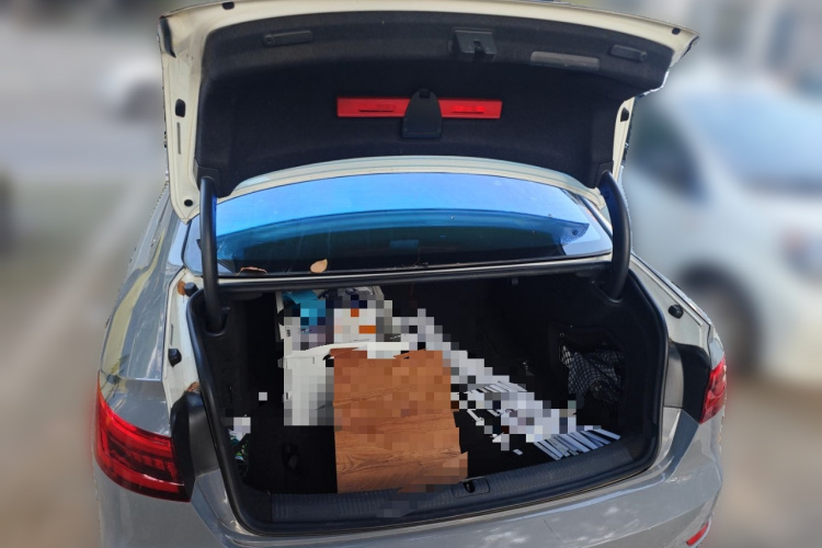 奥迪A4L 2017款 45 TFSI quattro 风尚型中控内饰23