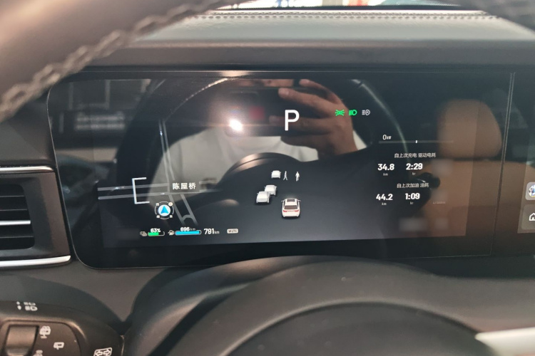 理想汽车 理想ONE 2021款 增程6座版局部细节14