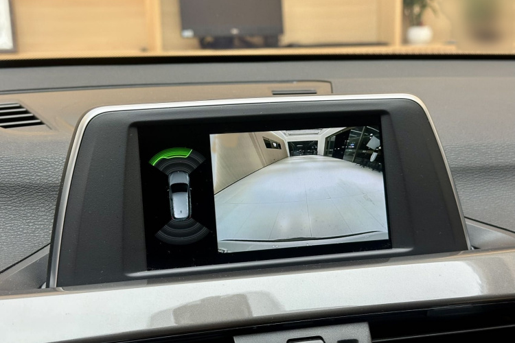 宝马X1 2019款 sDrive18Li 尊享型中控内饰7013