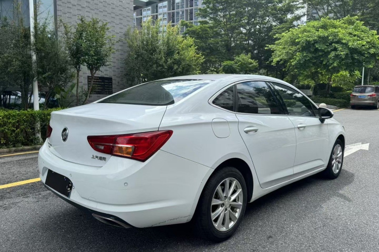 别克 威朗 2017款 三厢 20T 双离合精英型车身外观7