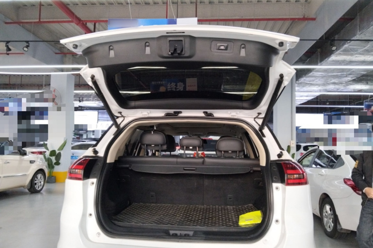 吉利汽车 博越 2020款 1.8TD DCT两驱智雅型机舱底盘23