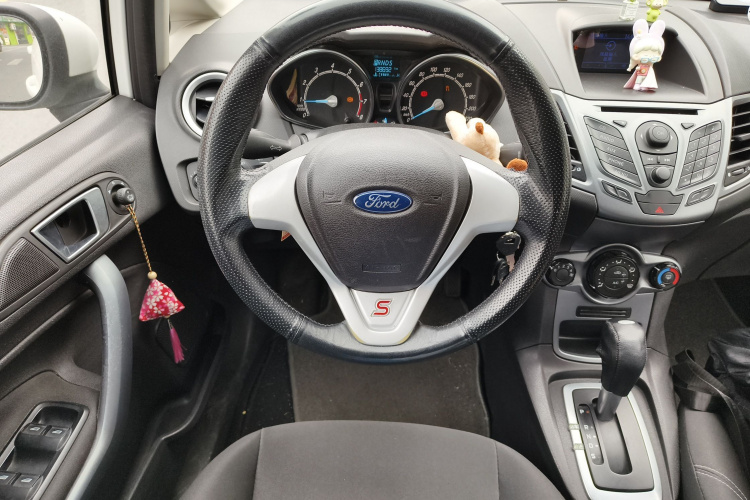 福特 嘉年华 2013款 两厢 1.5L 自动时尚型中控内饰13