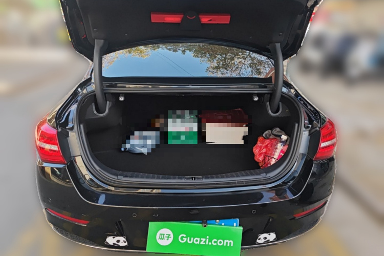 红旗H5 2018款 30TD 型动版中控内饰23