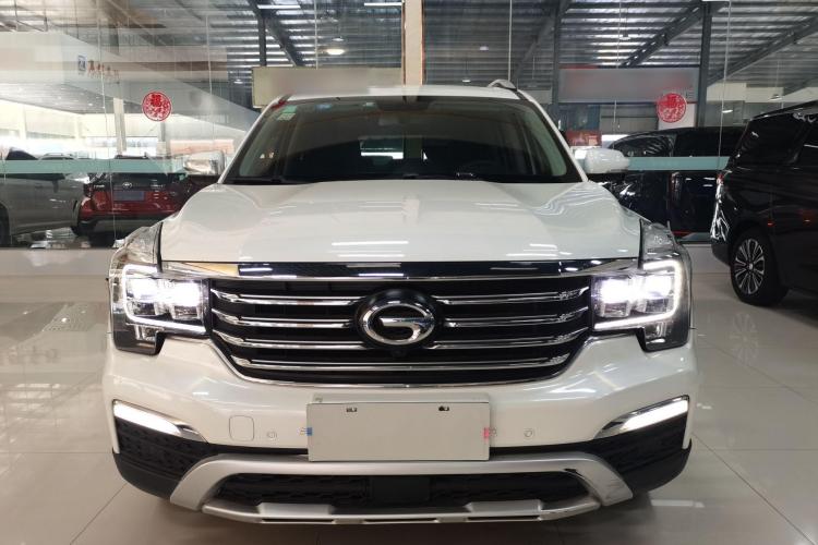 广汽传祺 传祺GS8 2017款 320T 两驱豪华智联版（七座）车身外观2