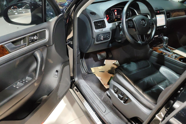 大众 途锐 2014款 3.0TSI 新锐版中控内饰20