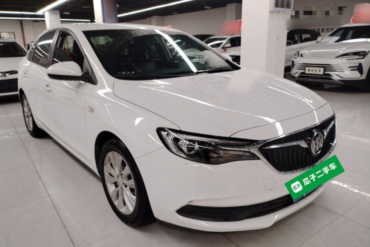 别克 英朗 2021款 改款 典范 1.5L 自动精英型车身外观3