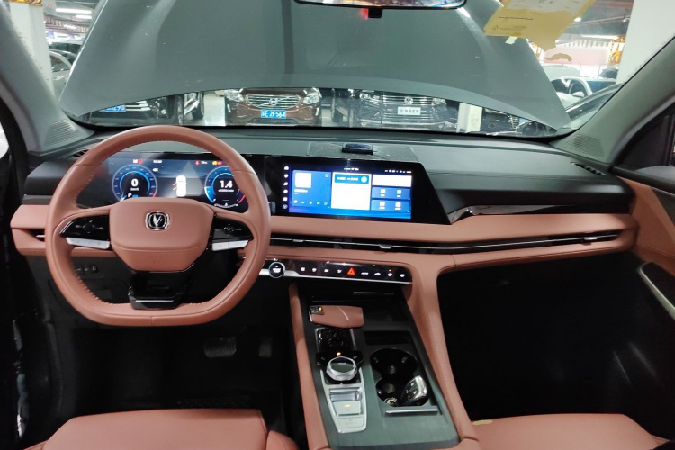 长安CS75 PLUS 2023款 第三代 1.5T 自动尊贵型中控内饰7002