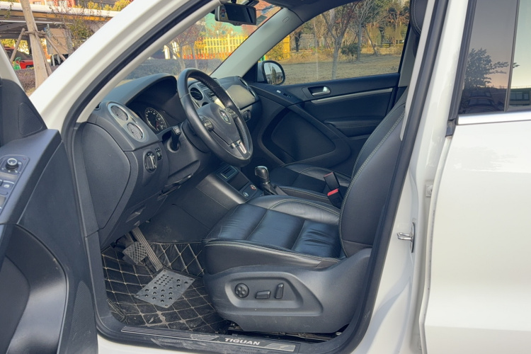 大众 途观 2016款 300TSI 自动两驱豪华版局部细节19