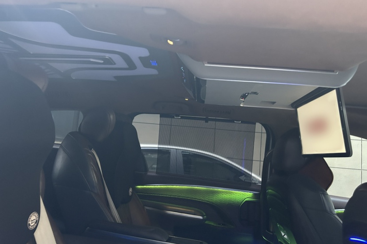 丰田 赛那SIENNA 2021款 2.5L混动 舒适版中控内饰7011