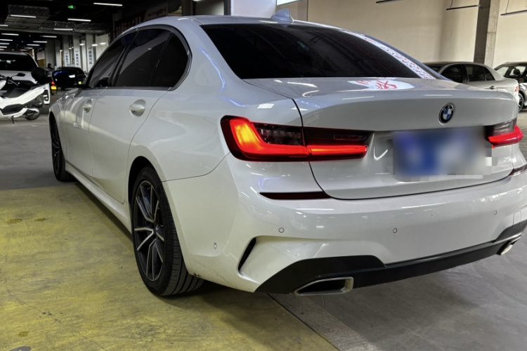 宝马3系 2021款 320Li M运动套装车身外观6006