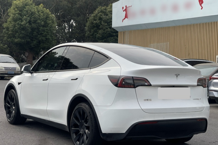 特斯拉 Model Y 2023款 长续航全轮驱动版车身外观6003