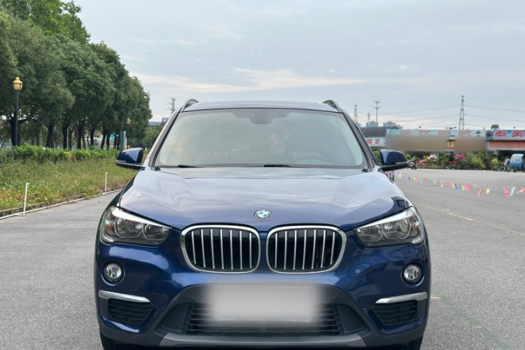 宝马X1 2019款 sDrive18Li 时尚型车身外观6008