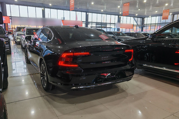 沃尔沃S90新能源 2023款 T8插电式混合动力 四驱长续航智逸豪华版车身外观6005